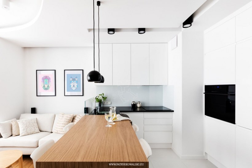 Белая кухня гостиная