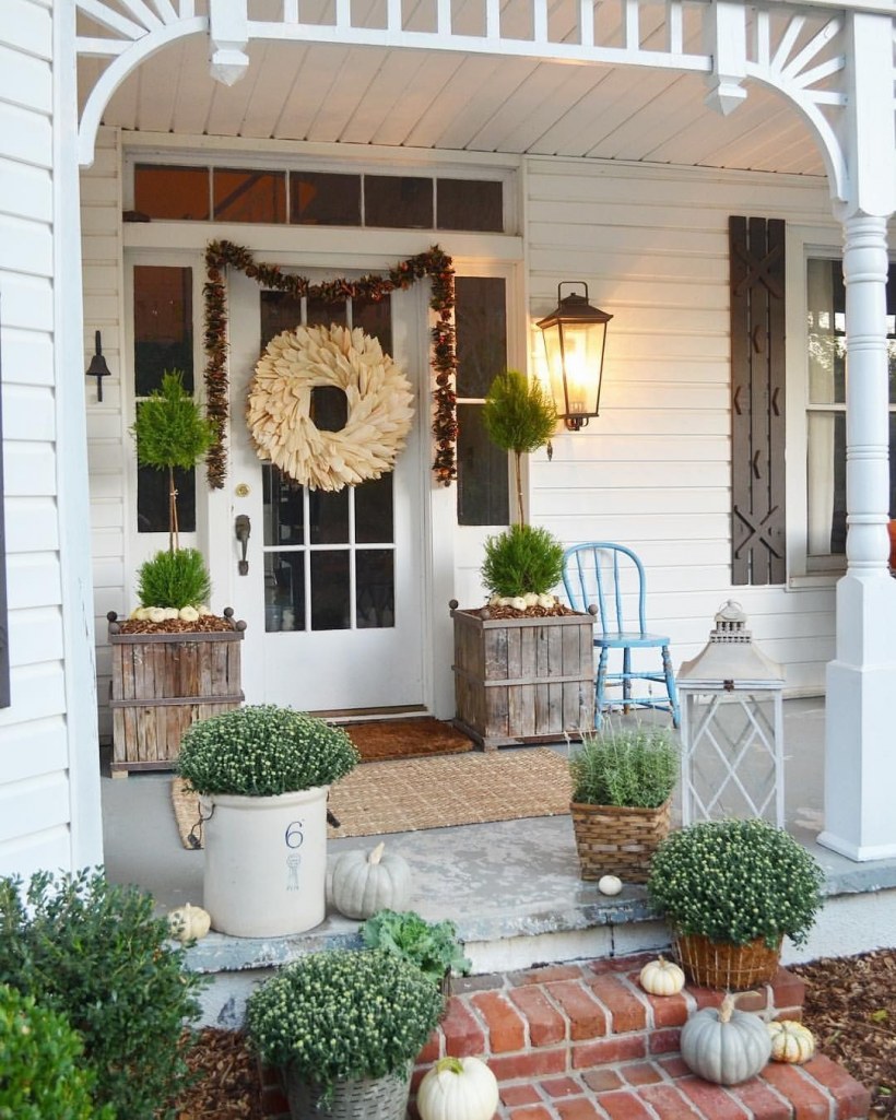 Входная дверь в американском стиле