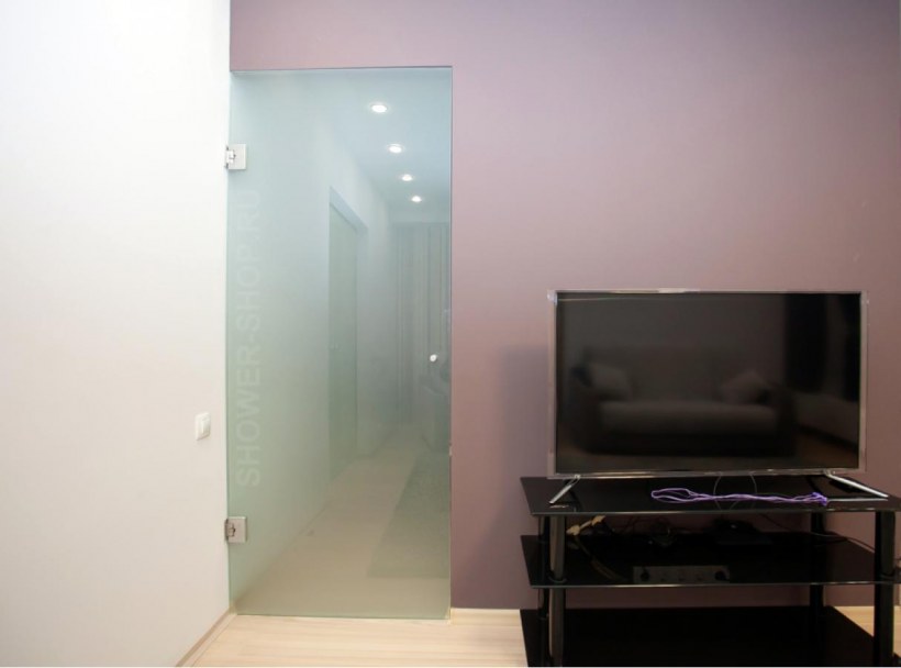 Стеклянные двери