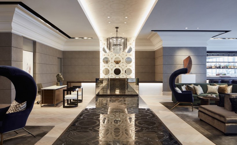 Интерьер фойе в современном стиле