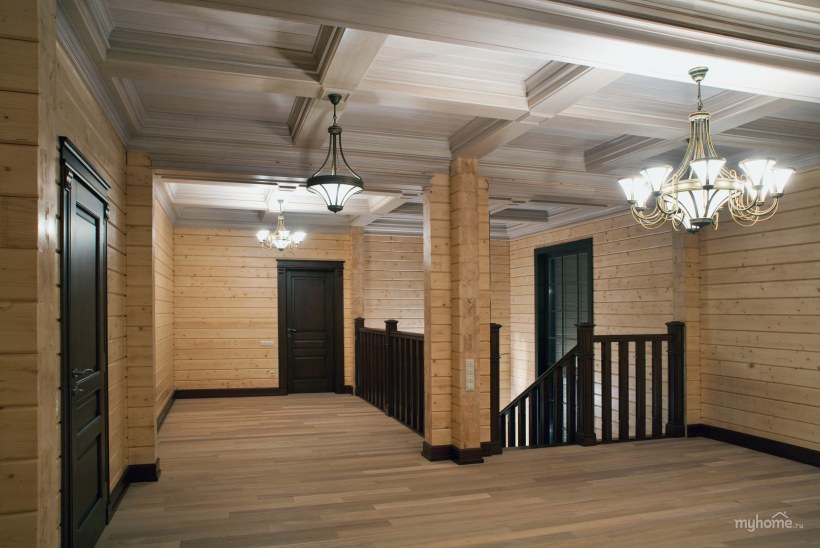 Лестница из цельного дерева