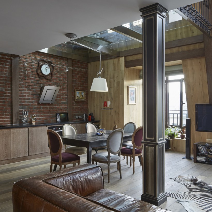 Дерево в интерьере дома