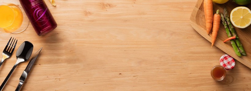 Деревянный стол кухня фон