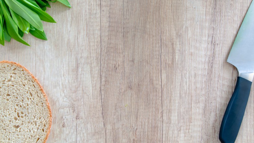 Продукты на Светлом деревянном фоне