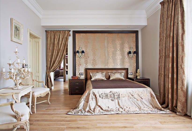 Декор из гипса над изголовьем кровати