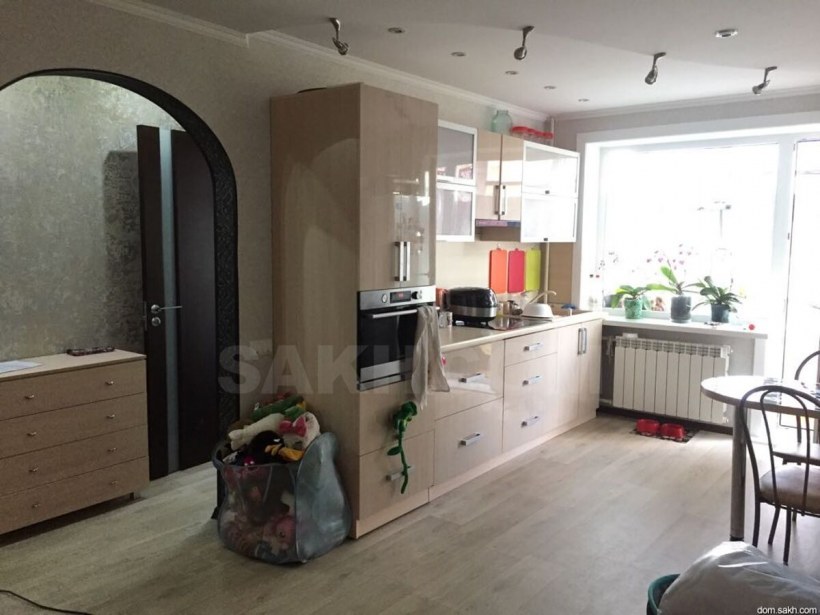 Нестандартная планировка гостиной