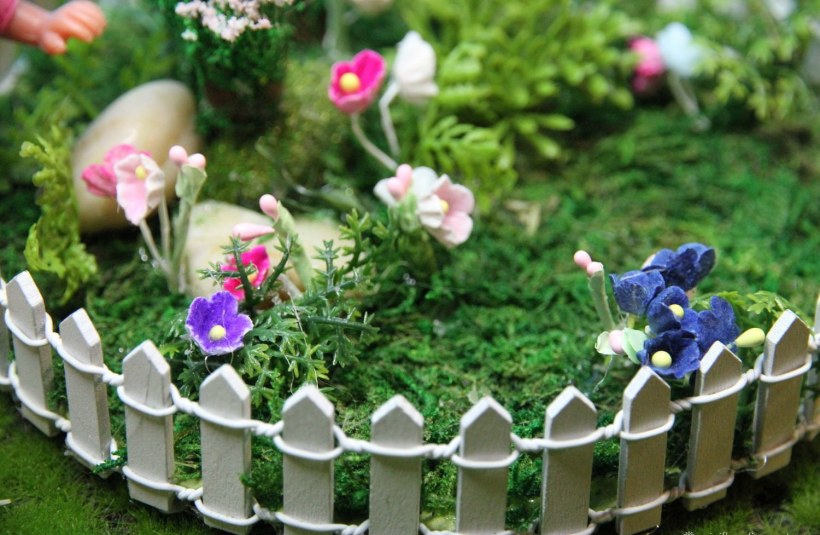 Красивые ограждения для клумб