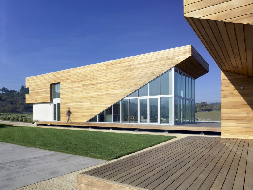 Фасады общественных зданий в современном стиле