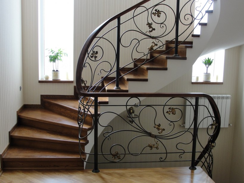 Перила для лестниц