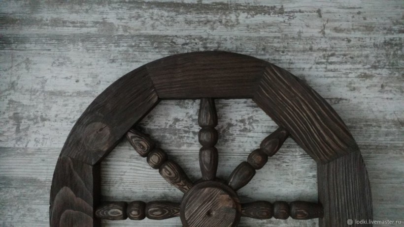 Светильник деревянное колесо