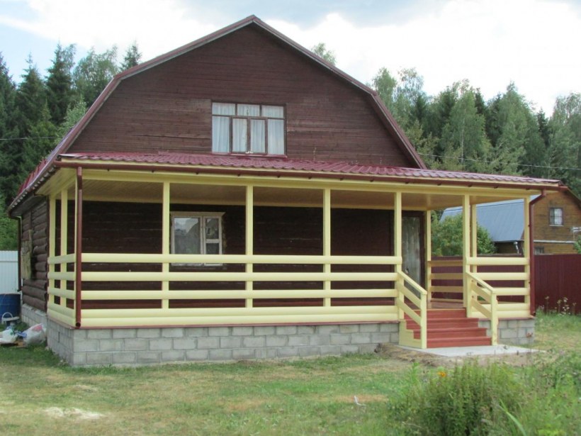 Беседка пристроенная к даче