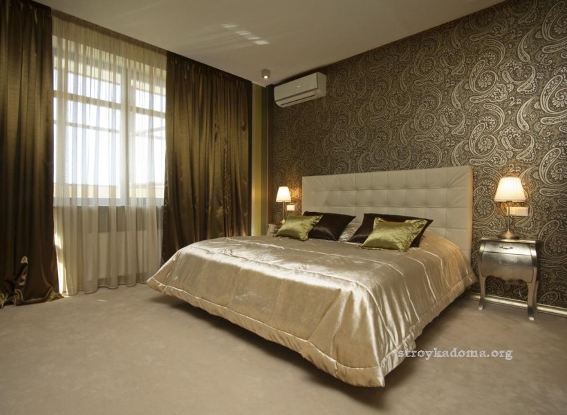 Обои для комнаты с низкими потолками