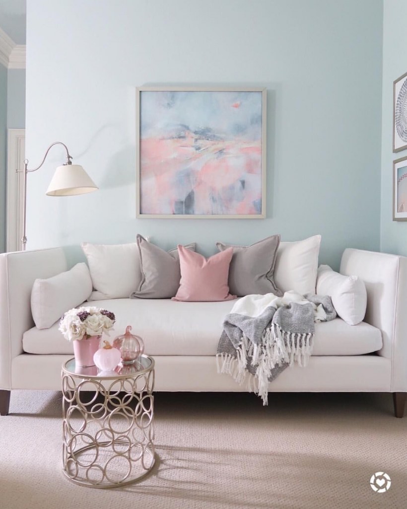 Интерьер в пастельно розовых тонах