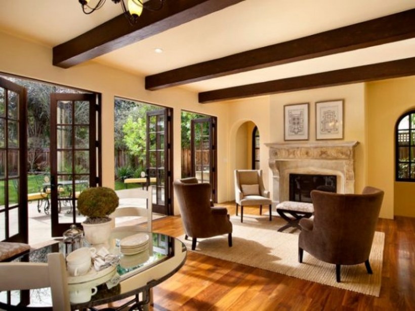 Интерьеры загородных домов и коттеджей