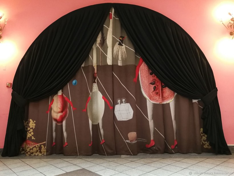 Шторы в коридор