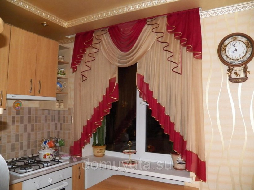 Занааески на еухню с балконной дверь