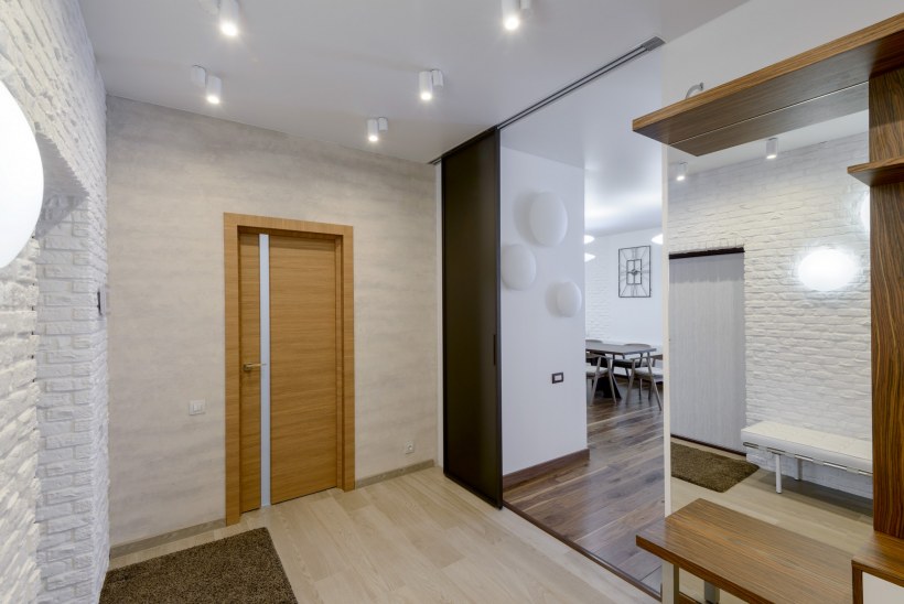 Потолочное освещение в коридоре