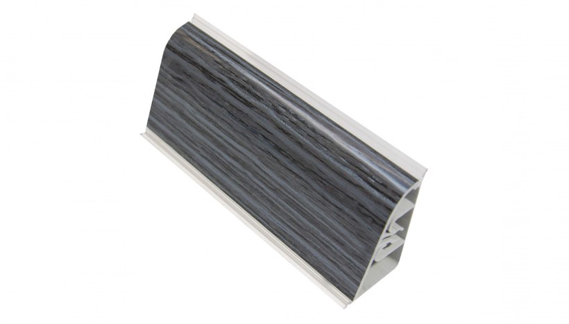 Плинтус пристенный гладкий 3050