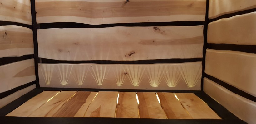 Отделка необрезной доской в стиле Леший