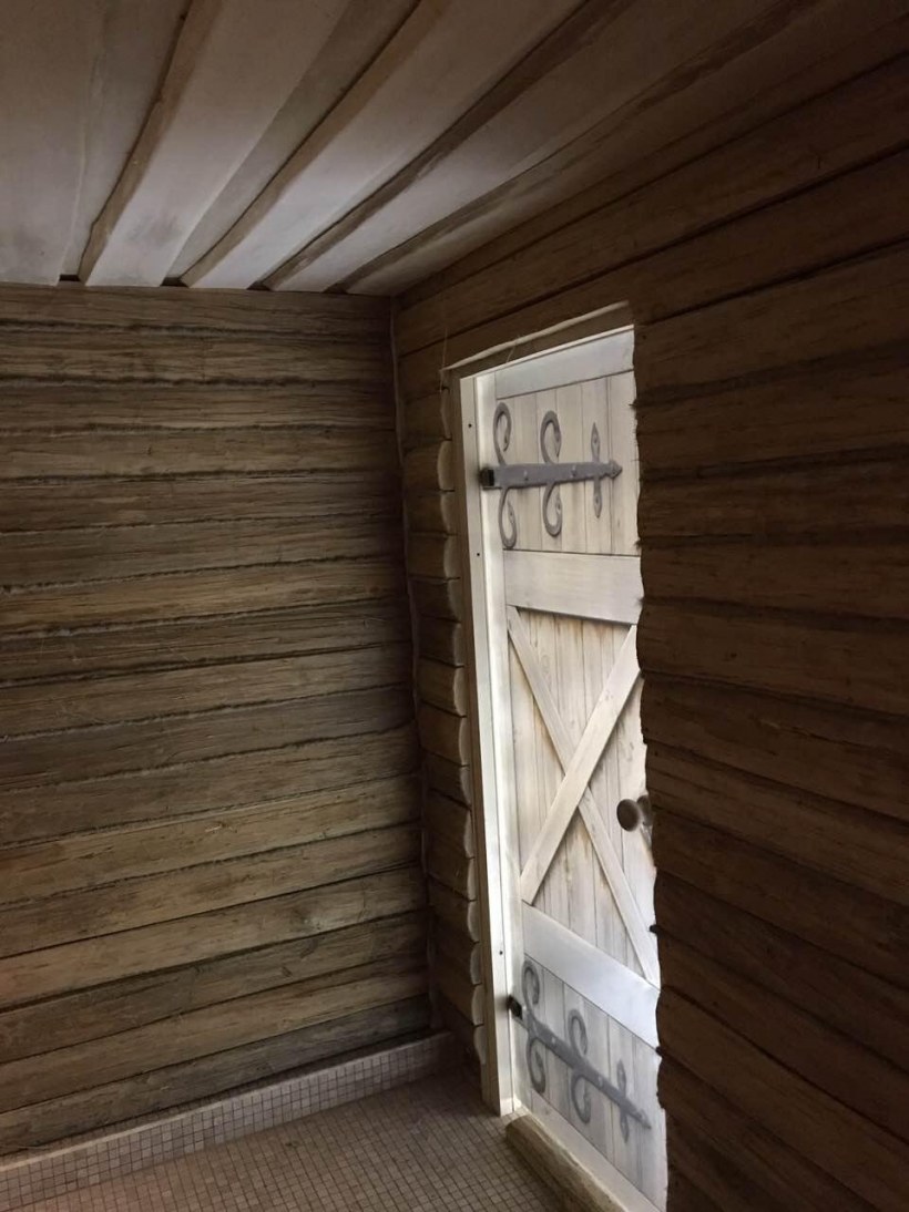 Отделка стен доской