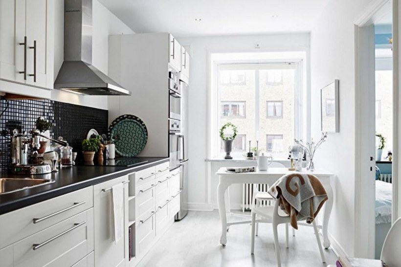 Маленькая кухня монохром