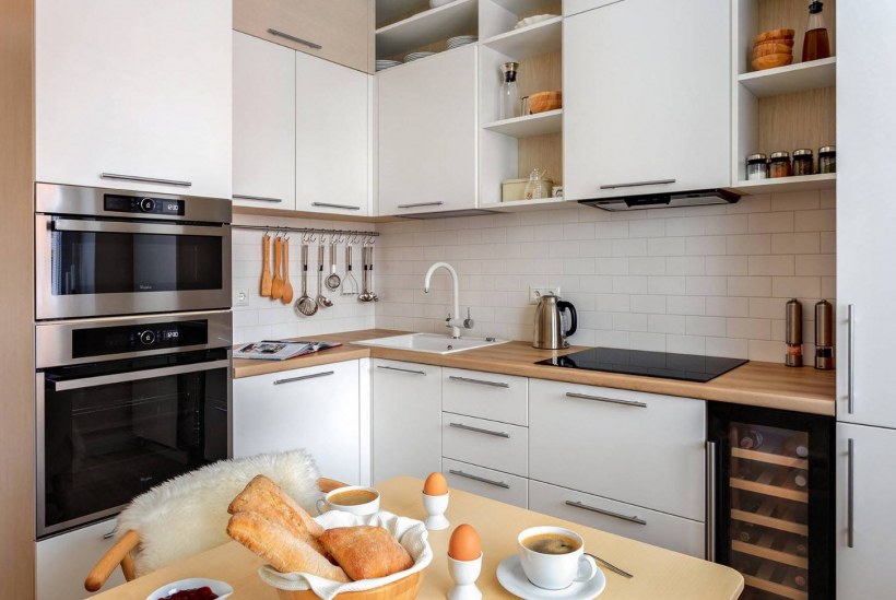 Маленькая белая кухня