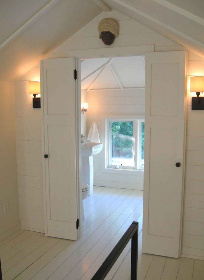 Дверь на мансарду