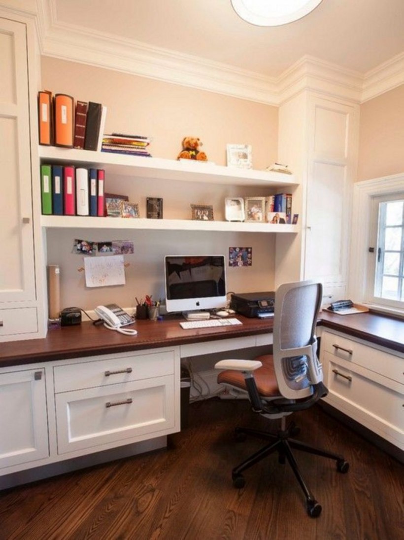 Рабочее место с угловым столом