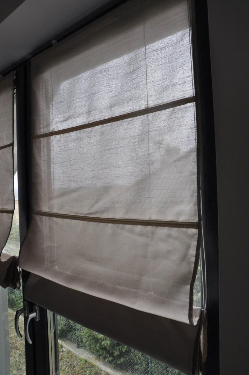 Римские шторы на створку окна дейлайт