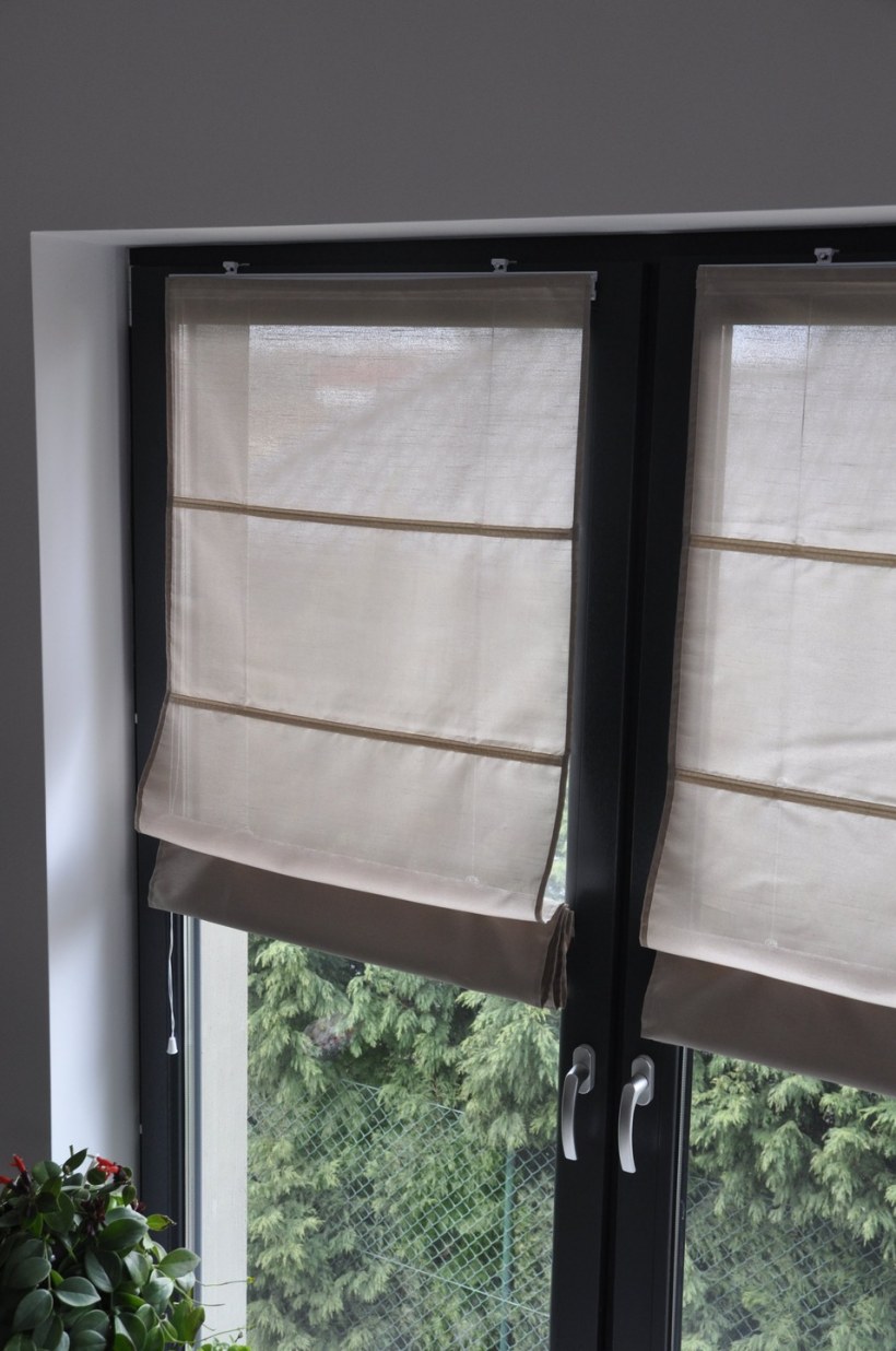 Римская штора на крючках