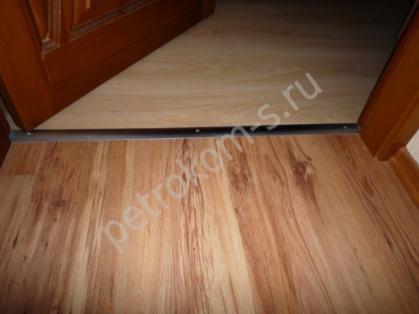 Плинтус для ламината