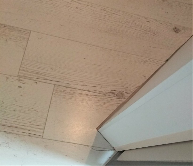 Плинтус напольный без стыков