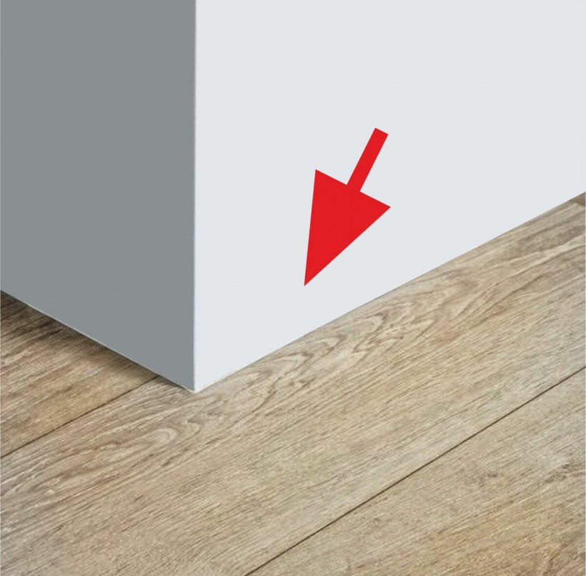 Стык стены и пола