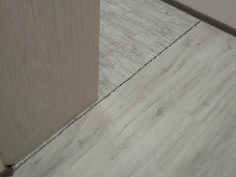 Щель между плинтусом МДФ И ламинатом