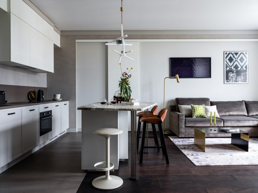 Гостиные с кухней и полубарным столом у окна фото дизайн