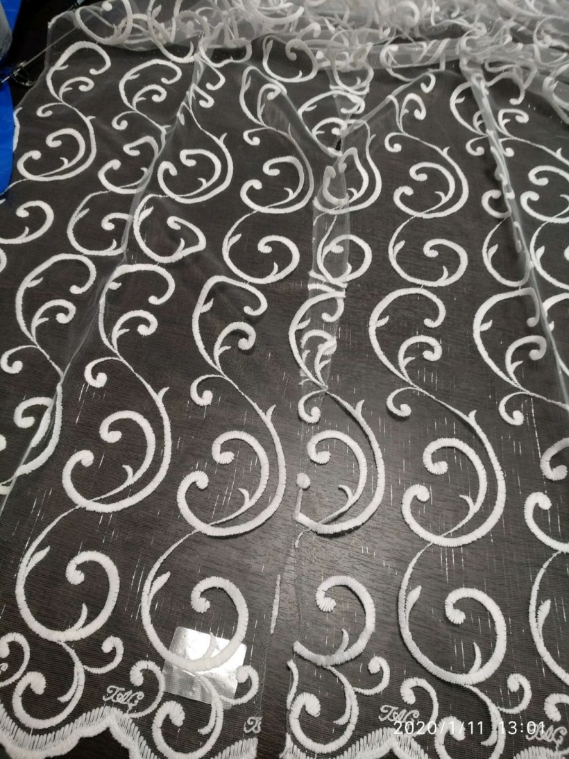 Тюль с лазерной нитью