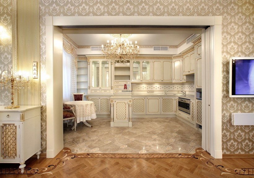 Кухня-гостиная в классическом стиле