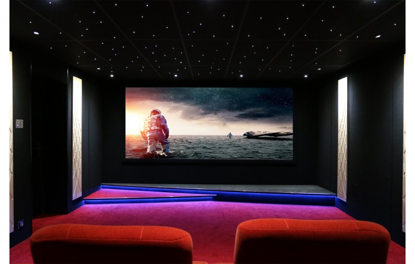 Мягкая комната с проектором