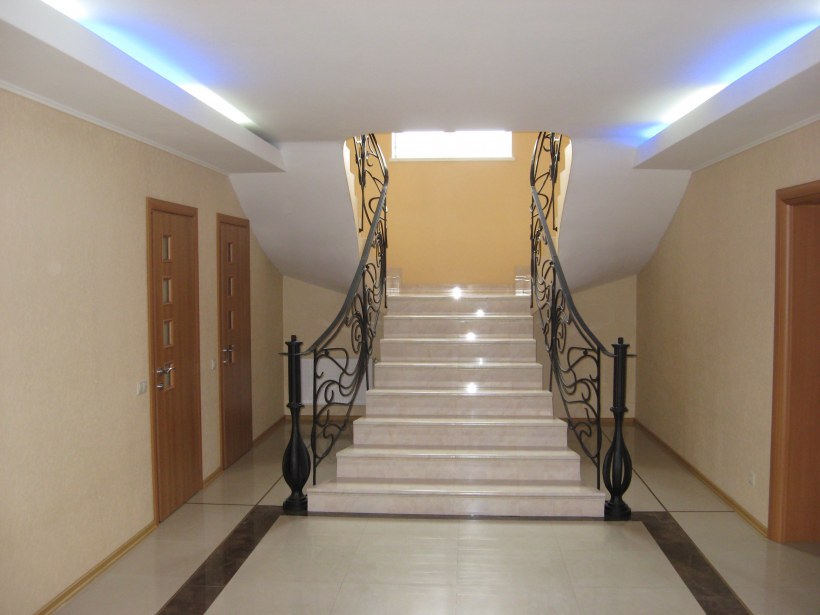 Освещение в большой комнате