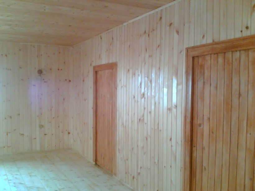 Стены обшитые вагонкой