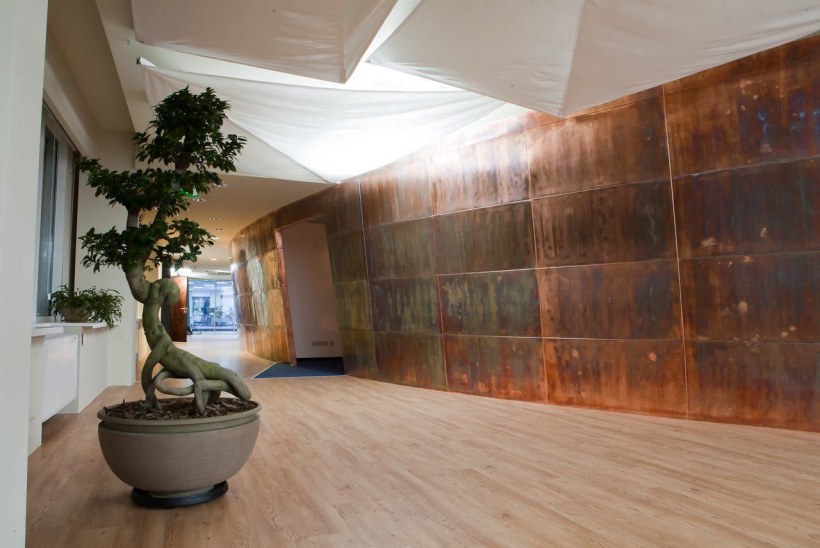 Медные листы в интерьере