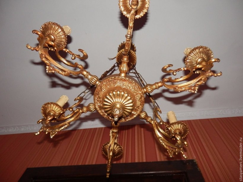 Латунная люстра