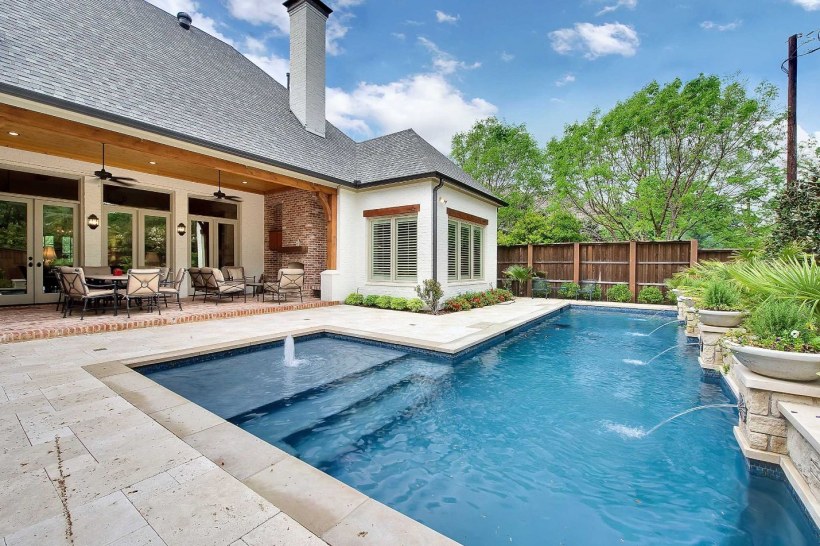 Шикарная дача с бассейном