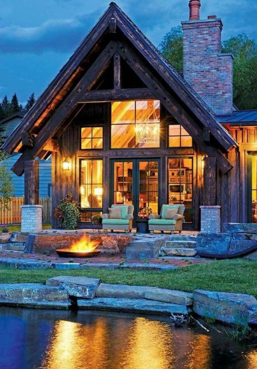 Фахверк у озера