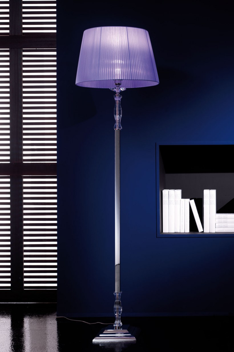 Прикроватная настольная лампа синяя