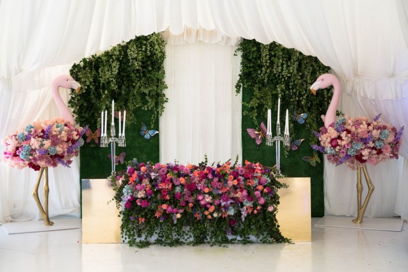 Декорации из цветов