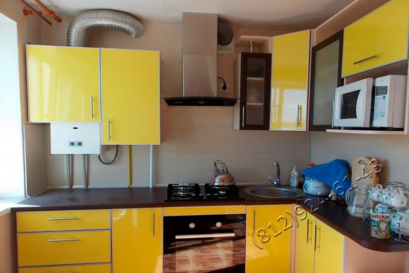Желтая кухня в хрущевке