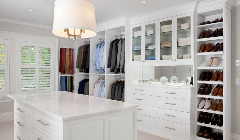 Гардеробные с окном