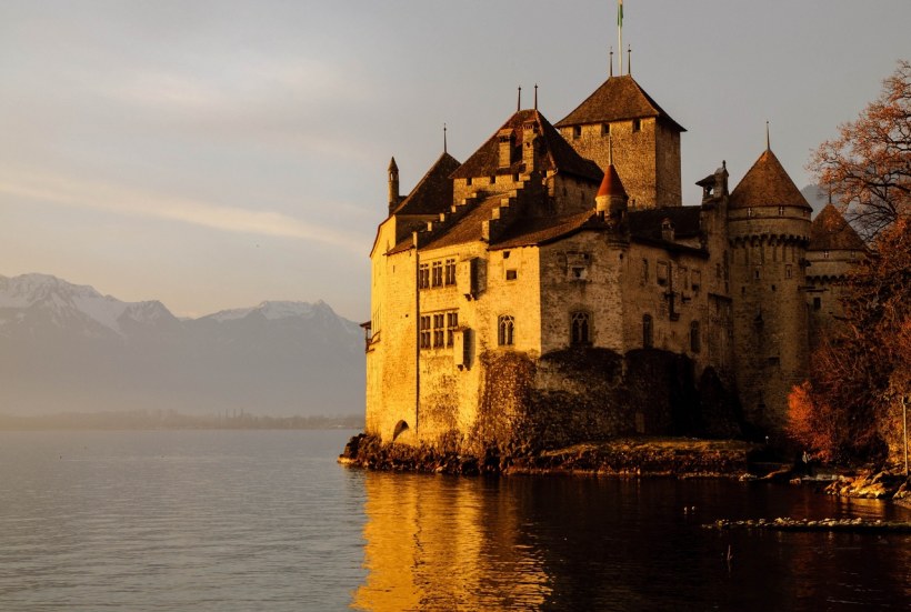 Замок крепость романский стиль