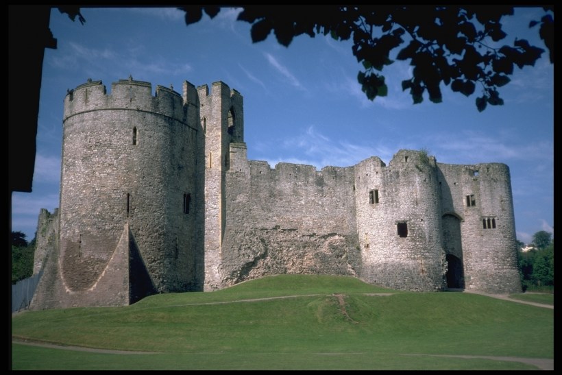 Замок крепость романский стиль